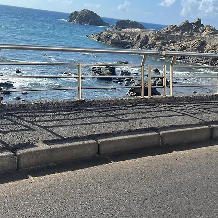 Estudios Kylie Y Evelyn Apartmán *